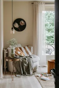 Retro Chic Retreat | Sauna, Hottub & Lakeside Calm - Image 5