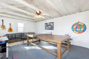 Cozy Pet-Friendly Beach Cottage - Image 4