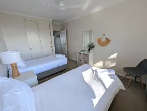 Family Friendly 3 Bed Unit +Spectacular Lake Views - Image 5