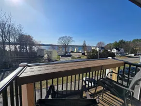 King Bed, Sleeps 6, Lake Winni Views & Pool - Image 2