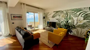 Delightful location with amazing views - Image 4