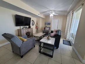 HUGE Beachfront Condo 3 Bed / 2 Bath - 5th Floor! - Image 2