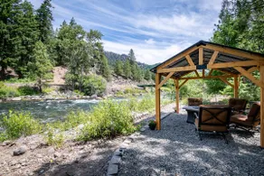 Private River Front Oasis, HotTub, Firepits + A/C - Image 5