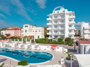 Fracco's House seafront | 34' train from Rome - Image 3