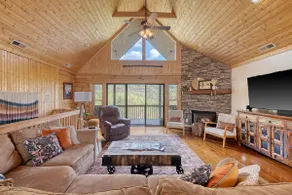 Cabin Retreat-Stunning Views, Pool Table+Hot Tub - Image 2