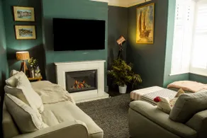 Skylark House Padstow, Stylish Victorian Townhouse, Private Sauna, Cold Plunge and Log Burner - Image 4