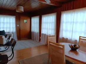 Briarcliff Cottage · Cozy 1950s Home Near Downtown - Image 4