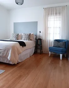 Briarcliff Cottage · Cozy 1950s Home Near Downtown - Image 2