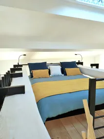 Large bright studio in a quiet area, historic center - Image 2