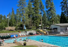 A-Frame in Blue Lake Springs, pool, private lakes - Image 4