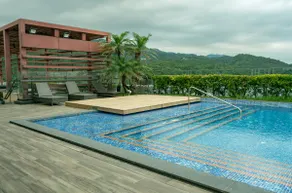 Yuguang Nanyang Hot Spring Quadruple Room | Hot Spring Access - Image 4