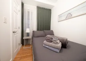 3BR w/dishwasher, WD, elevator near Central Park W - Image 3