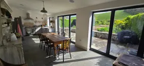 Hambledon Hill Views and Sauna - Image 2
