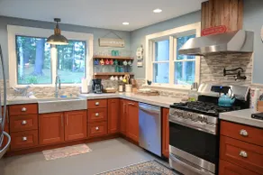 Perfect Fall Foliage Getaway- Family Friendly w/ Indoor Hot Tub, 5mi to Jay Peak - Image 2