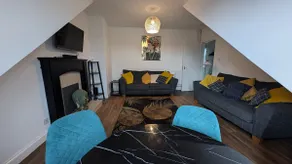Lovely 2 Bedroom Apartment in Central Location - Image 2