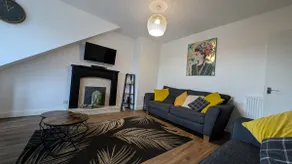 Lovely 2 Bedroom Apartment in Central Location - Image 5