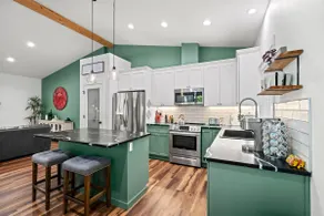 Beautiful new build home in historic Gig Harbor Wa. - Image 4