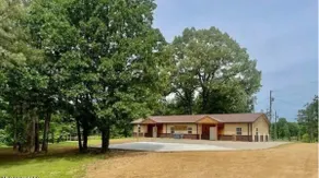 3 Bedroom 2 Bath cabin like home near Sardis Lake. - Image 3