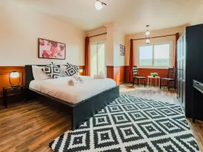 Distinct & Decent 2 BDR Apt Steps From Nightlife and Airport - Image 2