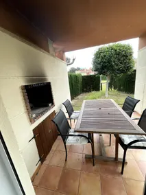 A nice townhouse with a private garden - Image 5