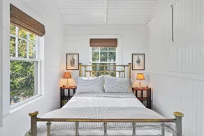 Beachfront Cottage + Studio w. Town Access - Image 3