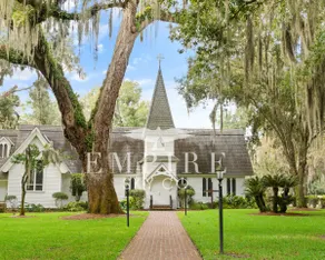 The Davis:Restored 1940s Coastal Retreat | 5BR/4BA - Image 3