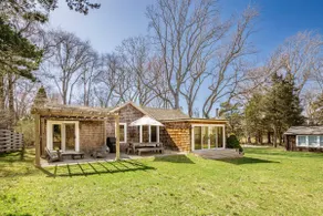 Sag Harbor Chic Modern Cottage - Image 2