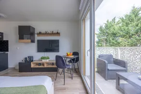 Bright studio • 800 m Centrex & RER • 2 people - Image 4