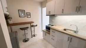 La Perla Apartments - Image 5
