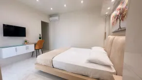 La Perla Apartments - Image 4