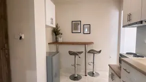 La Perla Apartments - Image 2