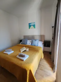 Simple but modern accomodation - Image 4