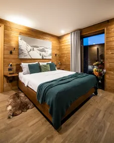 La Râu 663A - Riverside Mountain Chalet with Outdoor Jacuzzi - Image 4