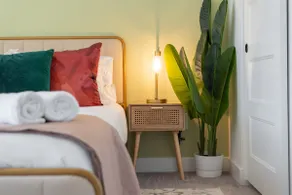 La Vie Contemporaine Old Town | HeatedPool+HotTub! - Image 3