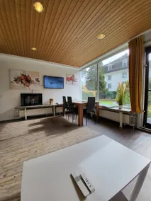 Beautiful/quiet apartment with a view of the inner park - Image 2