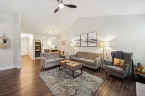 Fully renovated Long-Term 2/2 In North Austin! - Image 2