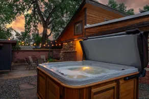 Mid-Mod Vibes 15 min to Den & Red Rocks w Hot Tub - Image 3