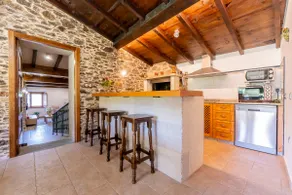 Lagar de Beuvas: rural with a taste of wine - Image 3