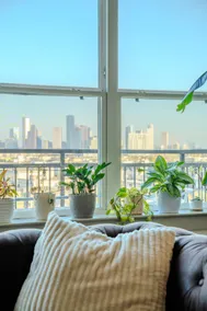 Top-Floor Studio, NYC Balcony, Downtown View, Pool - Image 2
