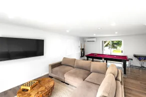 Bribie Beachside Luxury Holiday House - Pool Table - Image 3