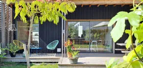 Beachfront vacation home - Image 2