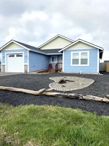Walk to beach, pet friendly! - Image 2