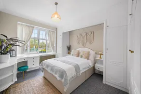 Spacious Modern 3 Bed Apartment in Hendon NW4 - Image 3