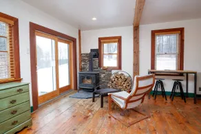 Cabin Retreat in Southern Vermont - Image 3