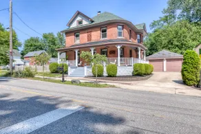 Historic Victorian Mansion - Image 2