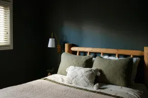 Larkspur Lodge — Cozy, Private Guest Suite - Image 3