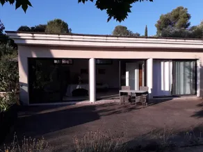 Small house with pool - Image 3