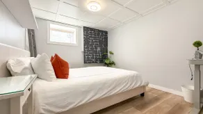Steps to Wascana Park - modern, 2 bed king suite - Image 3