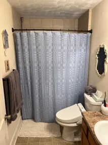 1-Bedroom Home Near Christopher Newport University - Image 5