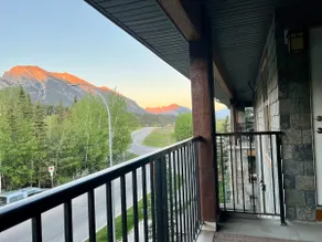 Splendid Mountain View Condo with 1-Bedroom 2 Beds - Image 2